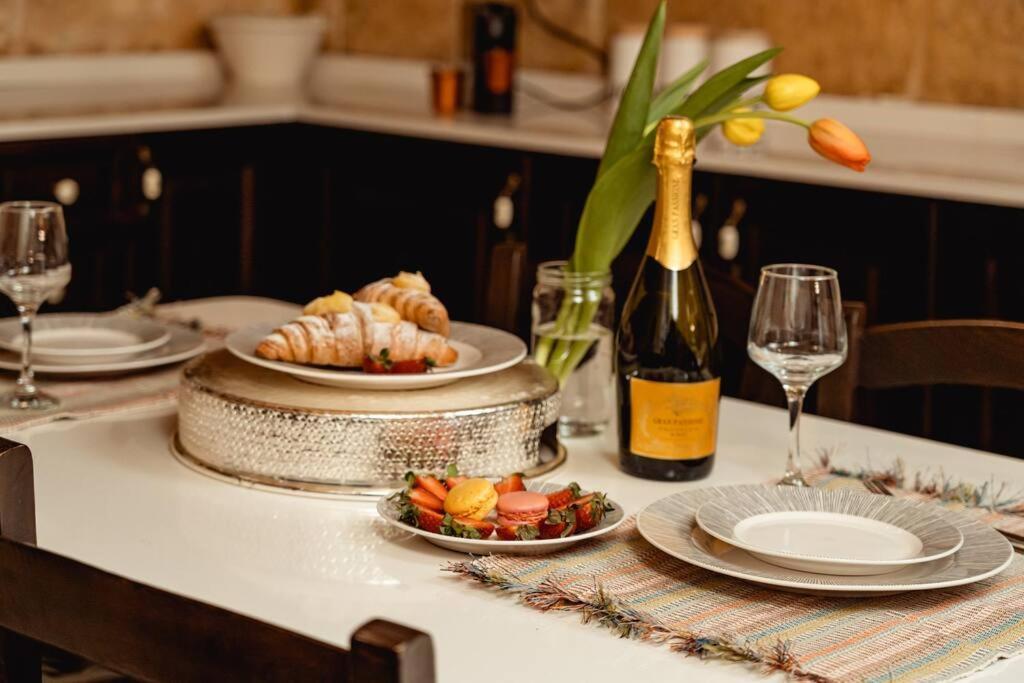 Enchanting 2Bdr Townhouse In Valletta Centre! Buitenkant foto