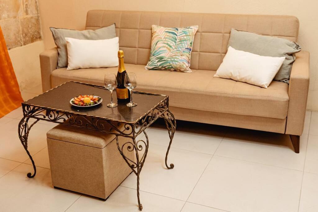 Enchanting 2Bdr Townhouse In Valletta Centre! Buitenkant foto