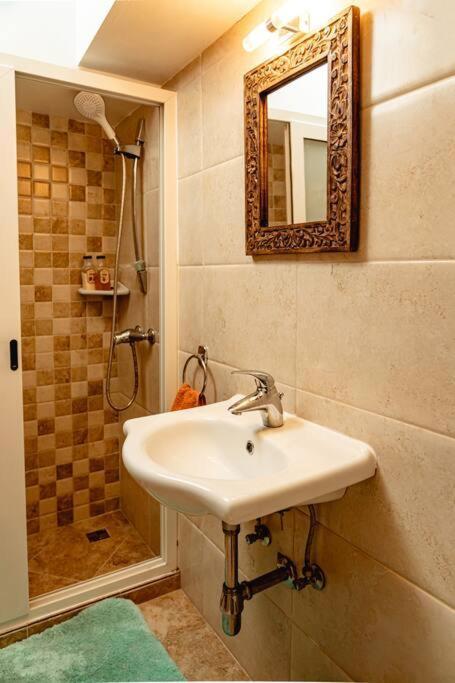 Enchanting 2Bdr Townhouse In Valletta Centre! Buitenkant foto