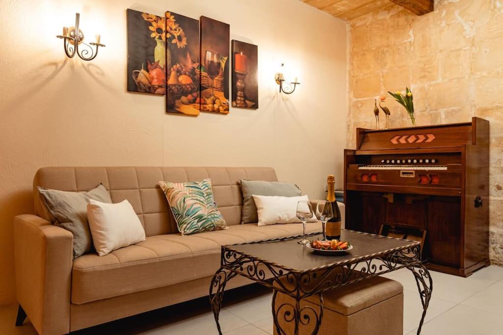 Enchanting 2Bdr Townhouse In Valletta Centre! Buitenkant foto