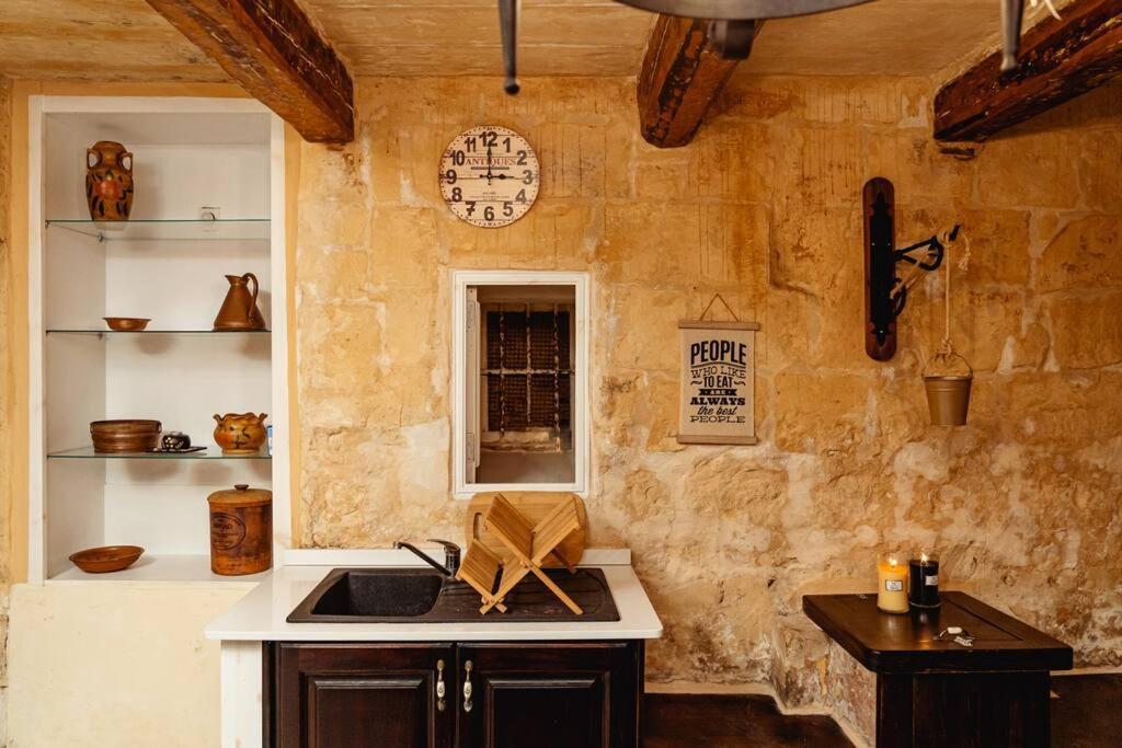 Enchanting 2Bdr Townhouse In Valletta Centre! Buitenkant foto