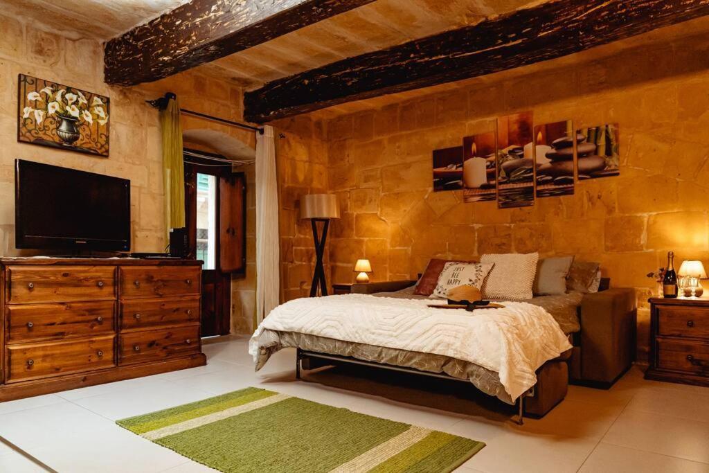 Enchanting 2Bdr Townhouse In Valletta Centre! Buitenkant foto