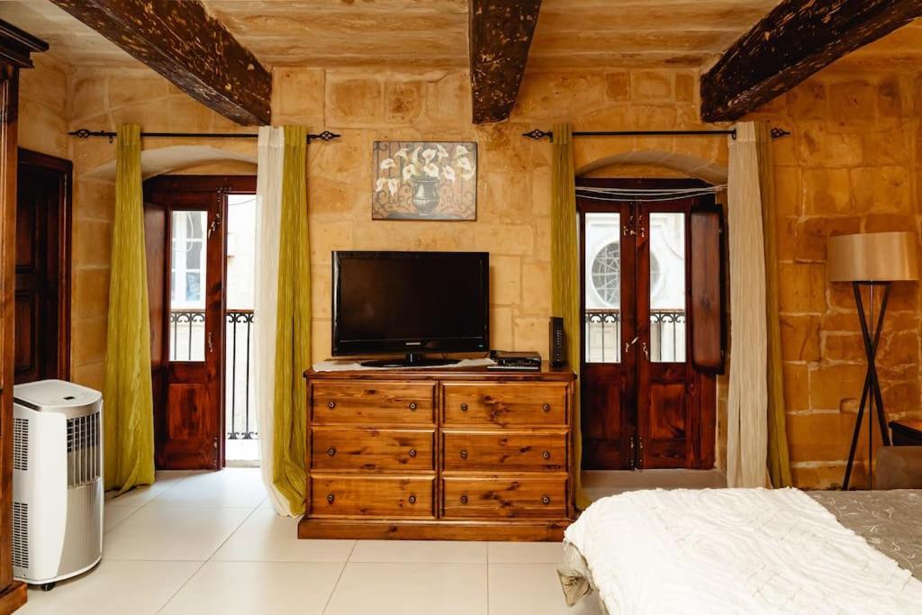 Enchanting 2Bdr Townhouse In Valletta Centre! Buitenkant foto